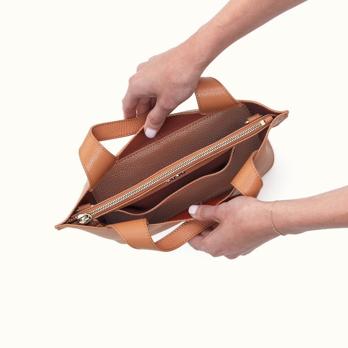 Vida Small Tote In Micro Pebbled Leather