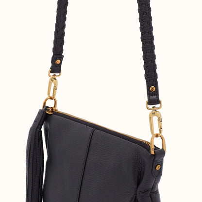 Thin Braided Strap In Pebbled Leather - Black