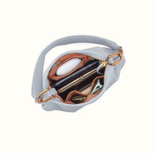 Advance Shoulder Bag in Pebbled Leather - Indigo Cloud