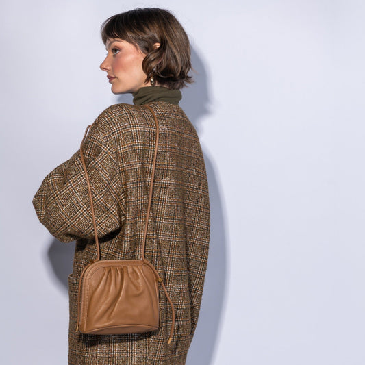 Isabelle Crossbody In Pebbled Leather - Timber Brown