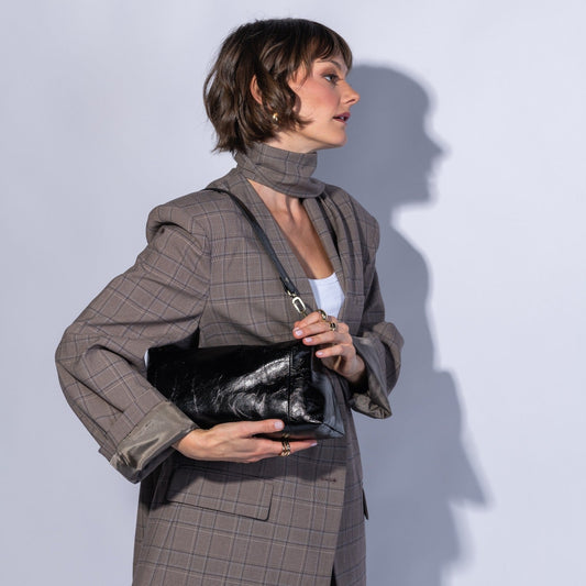 Darcy Shoulder In Polished Leather